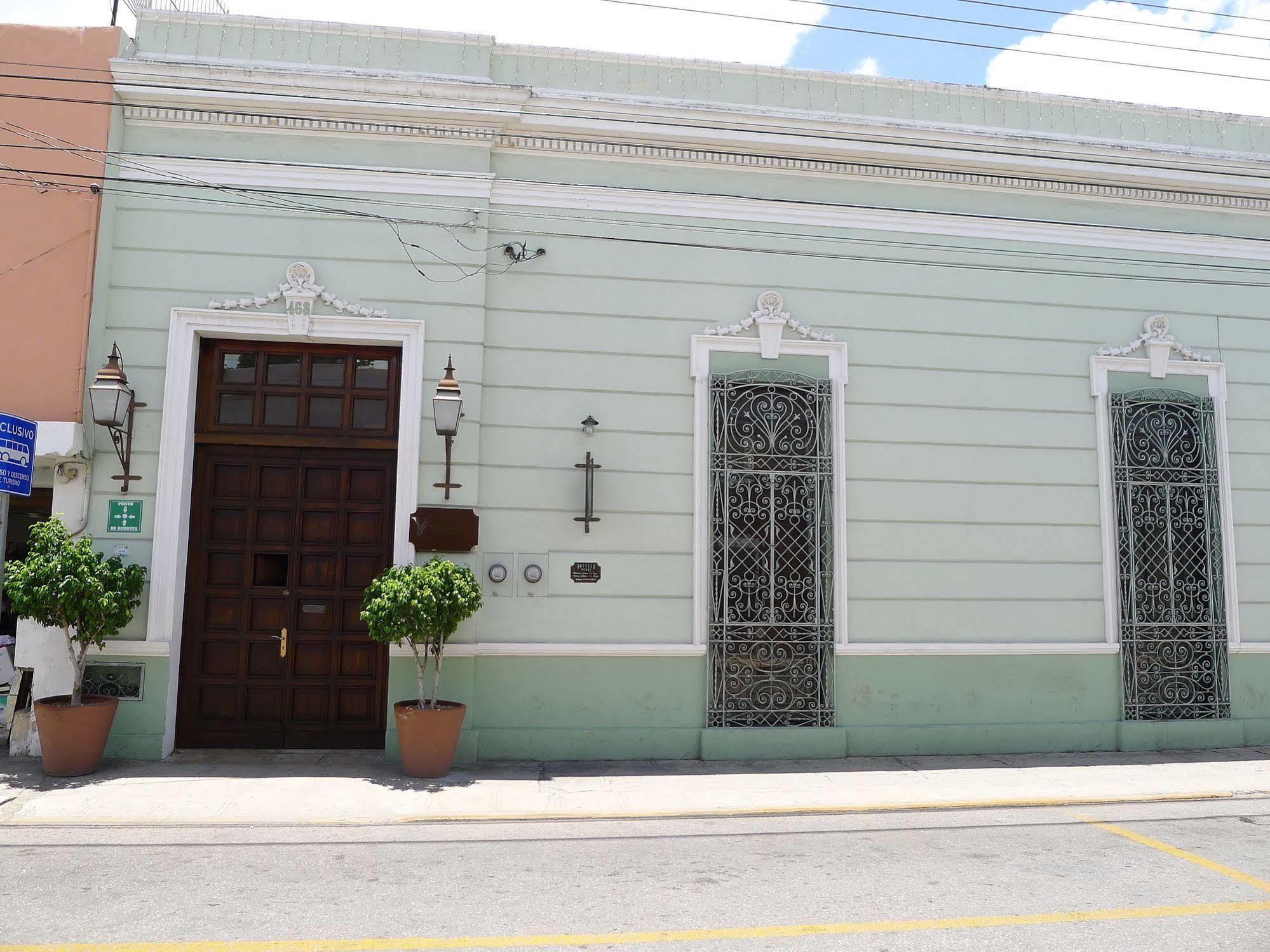 Decu Downtown Hotell Mérida Exteriör bild